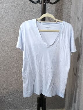 Universal Thread Light Blue V-Neck Tee